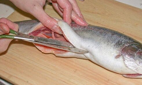 Careful cutting of fish on a personal cutting board will prevent parasitic infestation